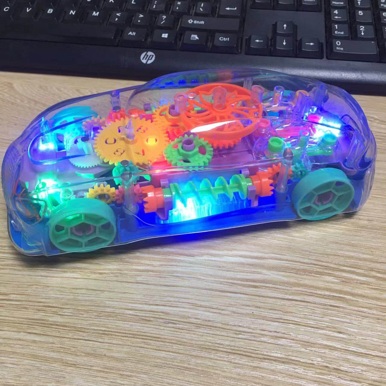Electric Transparent Gear Train (Need 3 AA batteries)