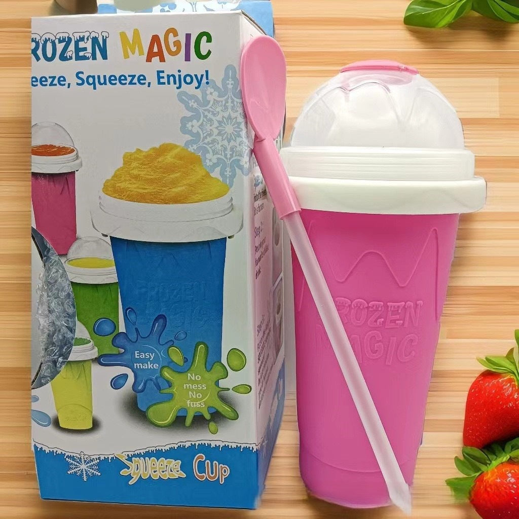 đĨ¤ Slushy Cup with Built-in Spoon & Straw â Quick Homemade Smoothies & Slushies