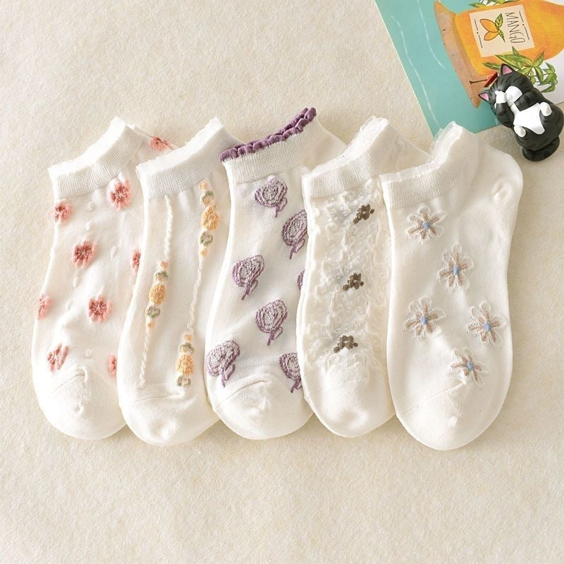Crystal short socks absorb sweat and are breathable