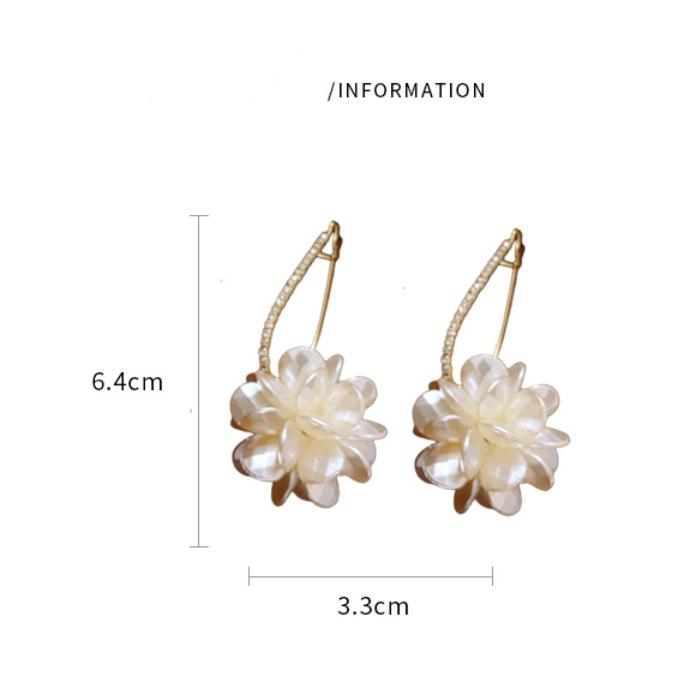 French-Style Elegant Petal Earrings