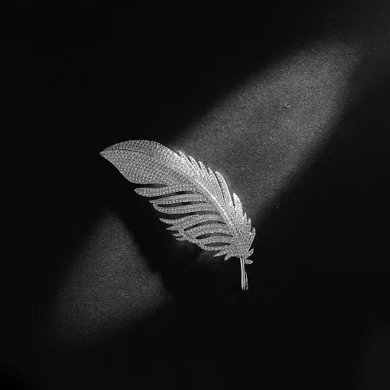 Feather Brooch - Elegant and Sophisticated Floral Pin Accessory