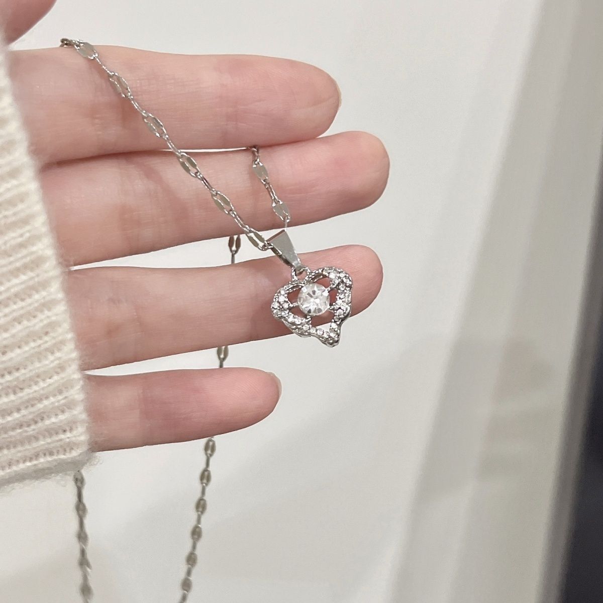 Shiny Heart Pendant Necklace – Fashion Clavicle Chain