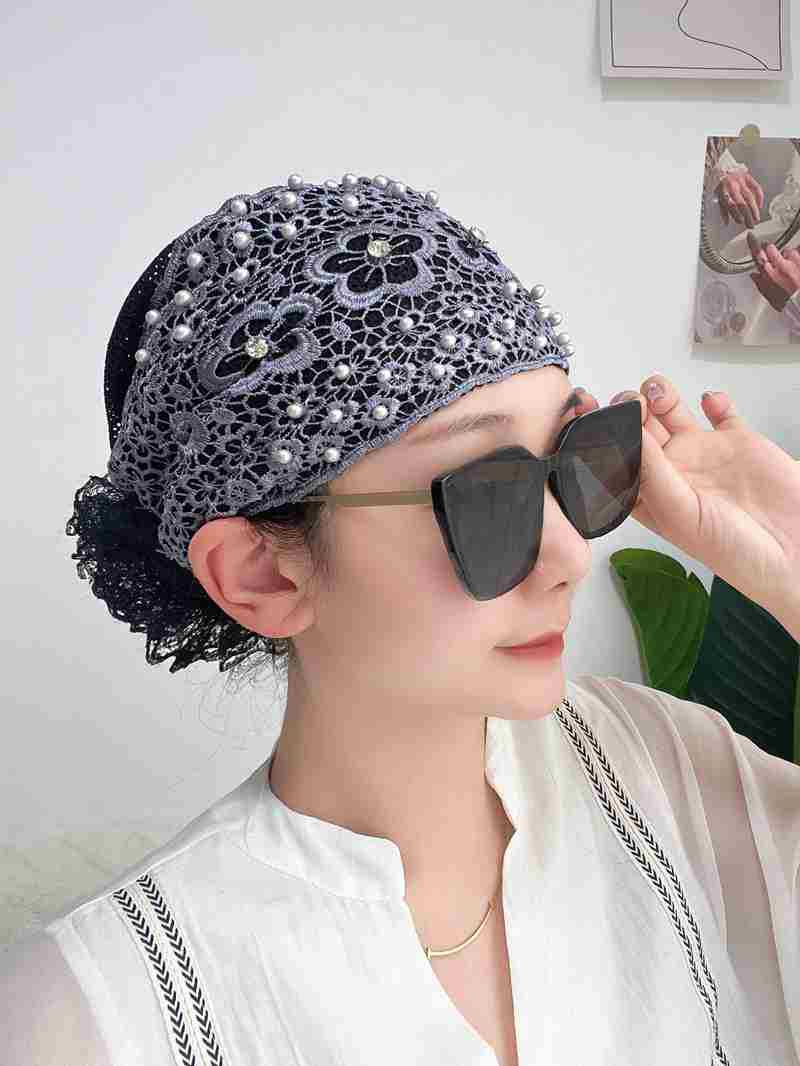 Women's lace headscarf