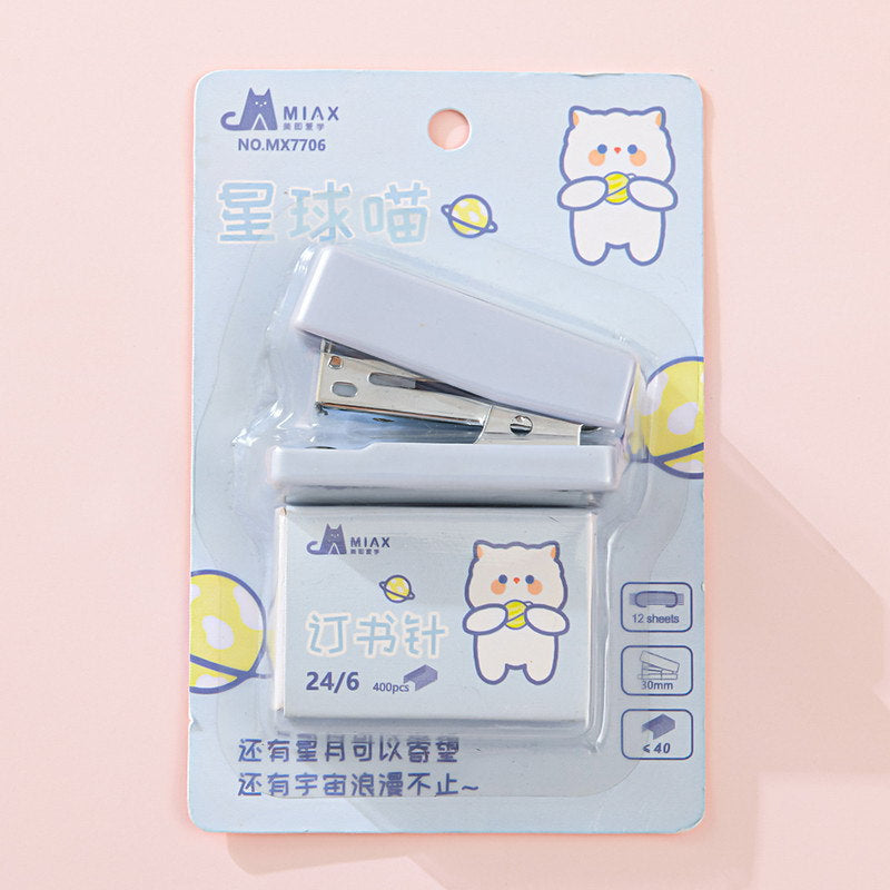 Portable cartoon mini stapler set