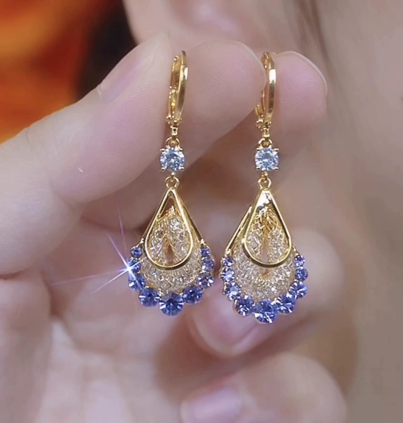 High quality-golden wire hollow water drop earrings