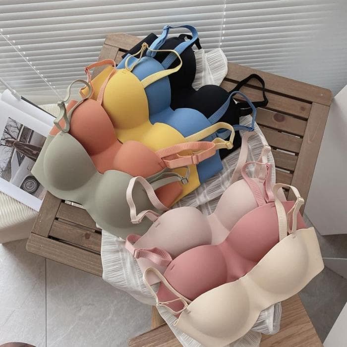 ✨ Seamless Strapless Bra|Wireless, Removable Straps & All-Day Comfort