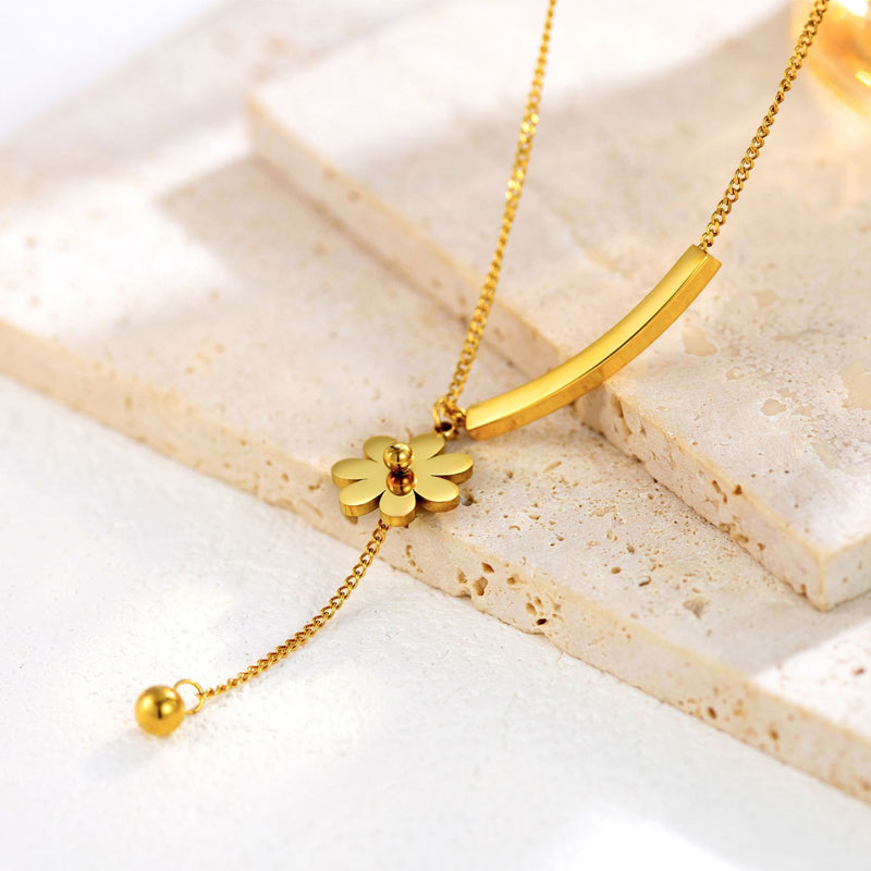 18K Gold-Plated Daisy Necklace for Women | European & American Style