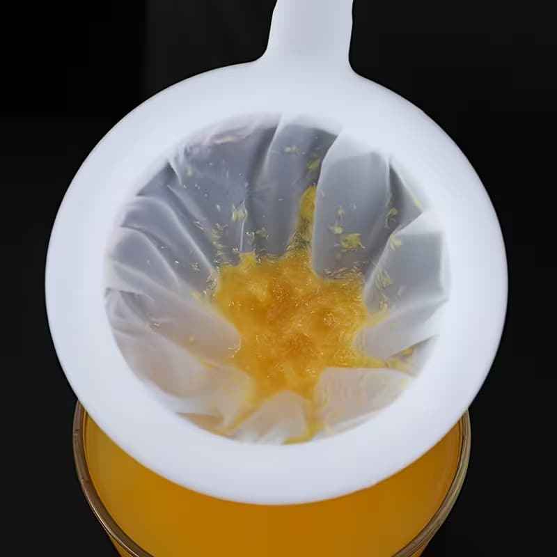 🥣Ultra-Fine Mesh Strainer – with Handle, Fine Filter for Soy Milk, Juice & Blender, Pulp-Free