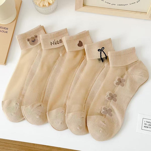 Crystal short socks absorb sweat and are breathable