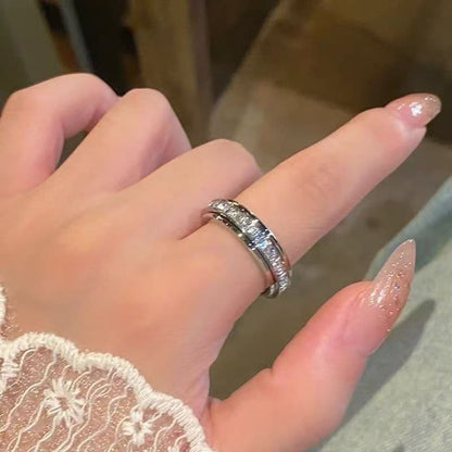 Titanium Steel Spinner Ring – Rotatable with Zirconia, Unisex Stress Relief Ring