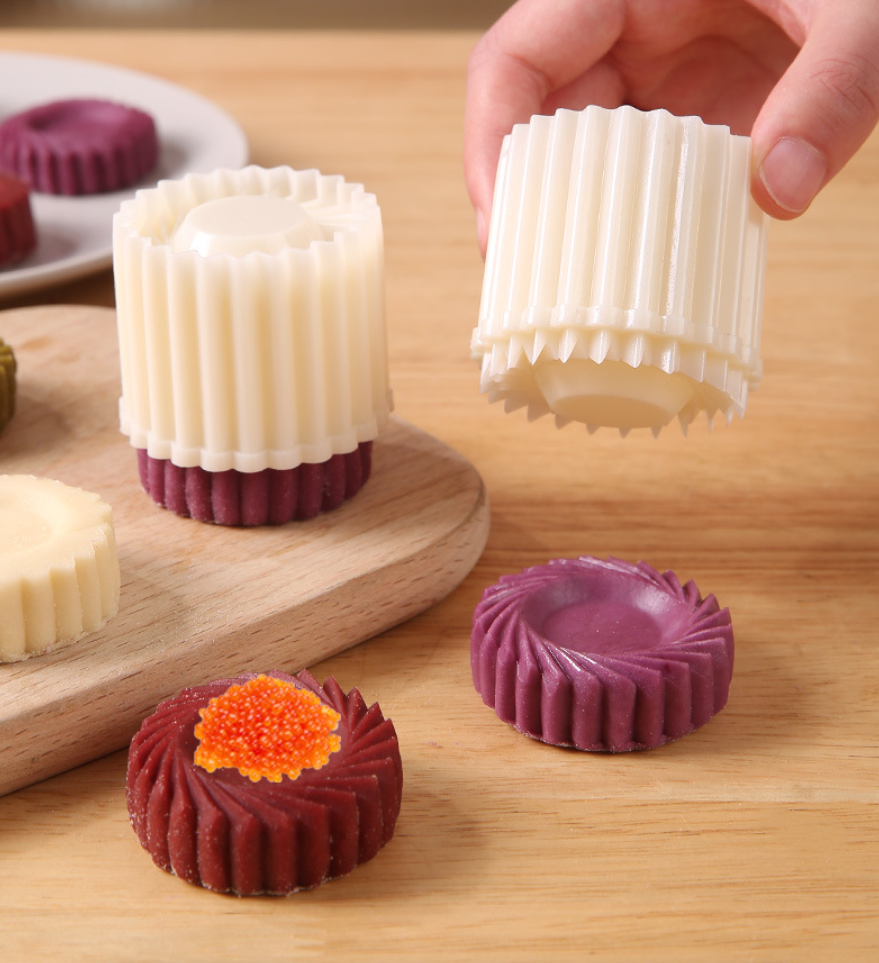 Creative Double-Ended Pastry Mold