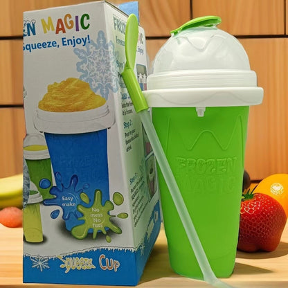 🥤 Slushy Cup with Built-in Spoon & Straw – Quick Homemade Smoothies & Slushies