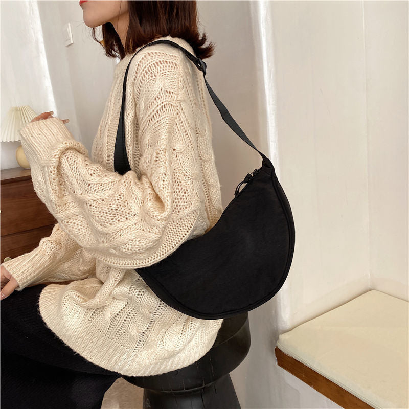 Simple Women's Dumpling Shoulder Bag