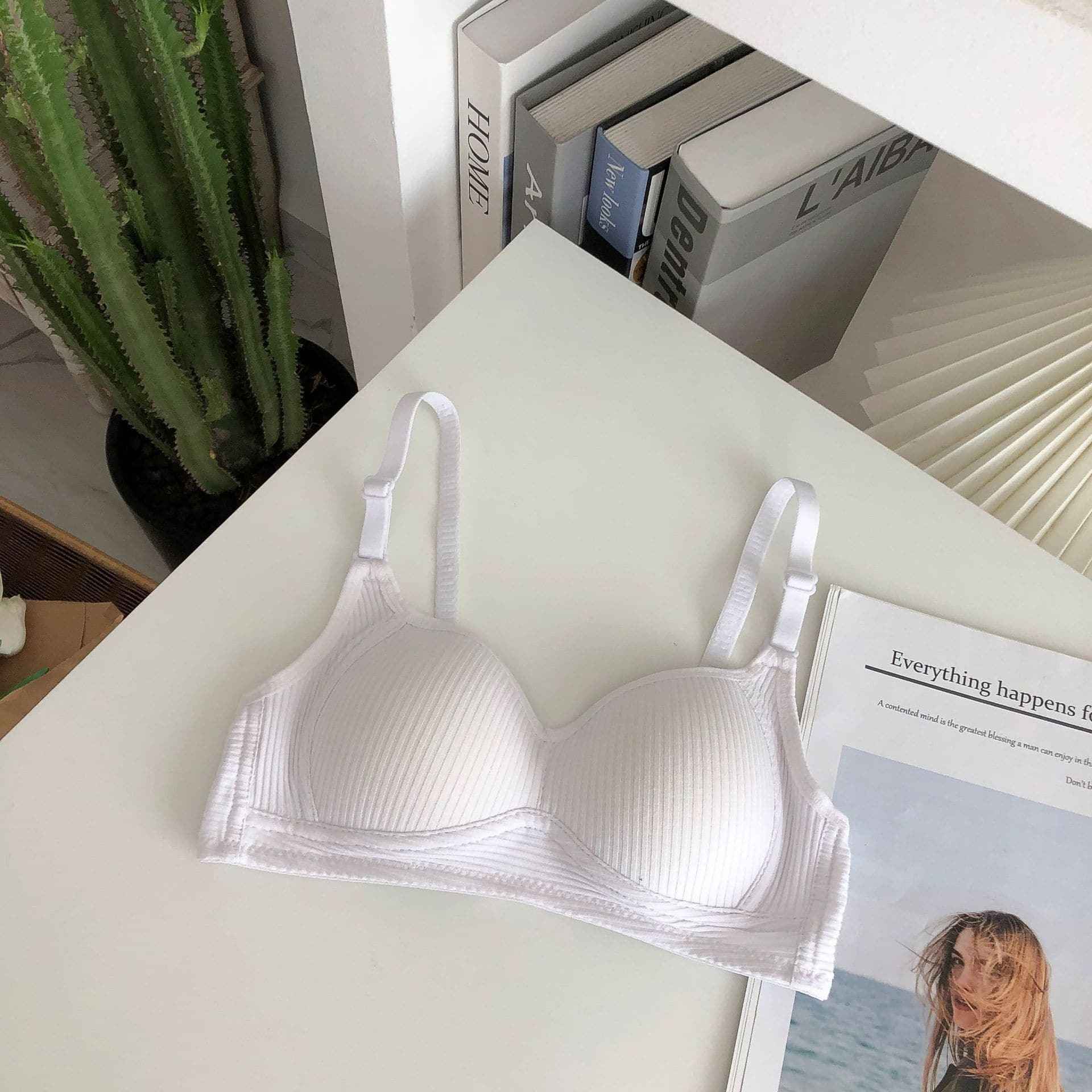Women's Wireless Bra｜Lightweight, Comfortable & Supportive