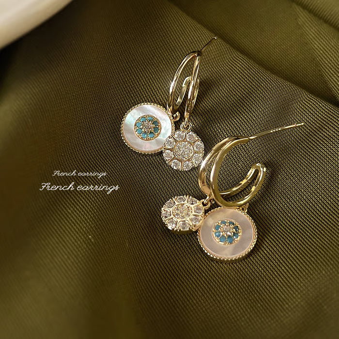 Shell zircon earrings