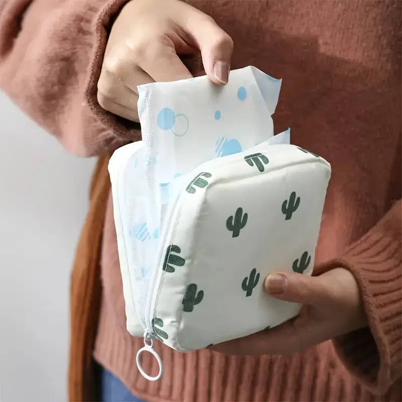 Creative Minimalist Sanitary Pad Storage Bag, also suitable for cosmetics, keychains, and data cables