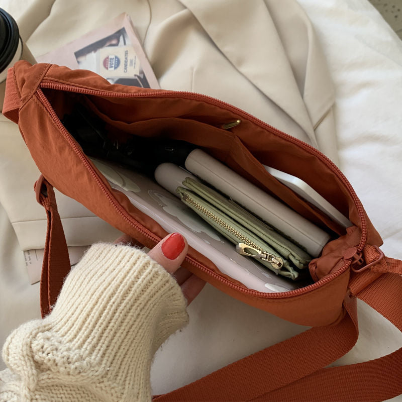 Simple Women's Dumpling Shoulder Bag