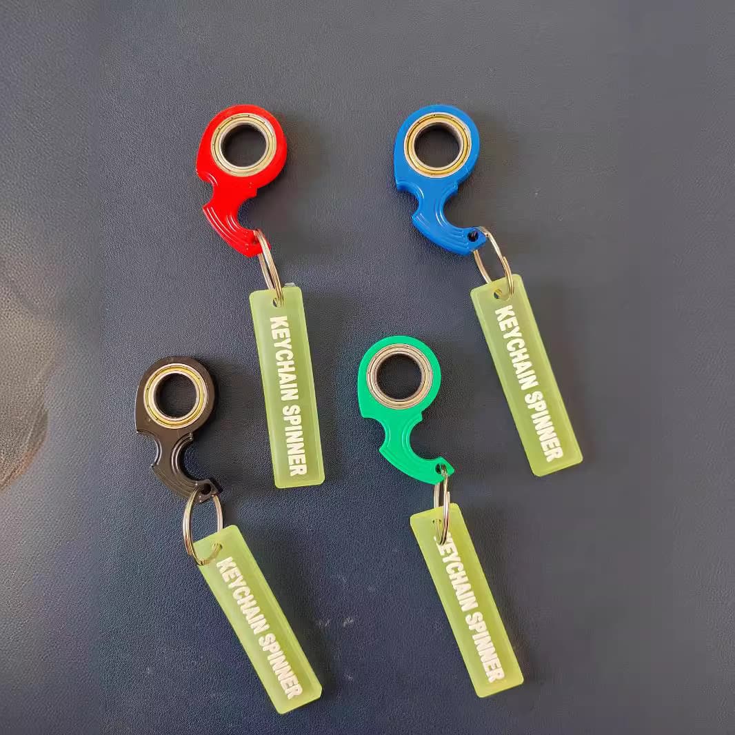 💡Fingertip Spinner Keychain Set – Spinner Keychain + Glow-in-the-Dark Keychain Strap, 2-Piece Set