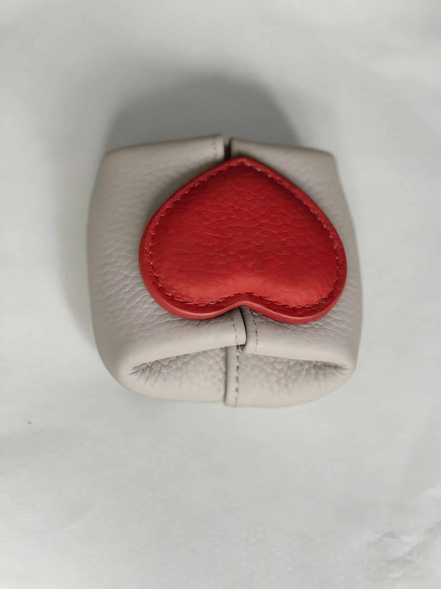 ❤️Sweetheart Mini Leather Pouch – Heart-Shaped & Compact, Jewelry & Coin Organizer, Multi-Purpose Pouch