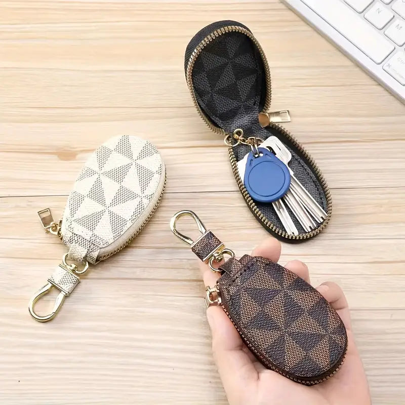 Vintage-Style Multi-Functional Key Holder