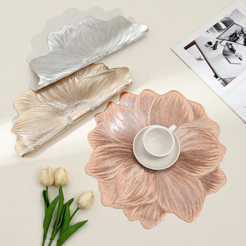 Lotus-Shaped Heat-Resistant Placemat – Washable & Anti-Slip | Elegant Table Decor