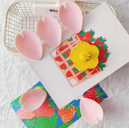 🌸Cute Flower Magnetic Clip – Holds Photos & Notes on Fridge, Perfect for Home & Office