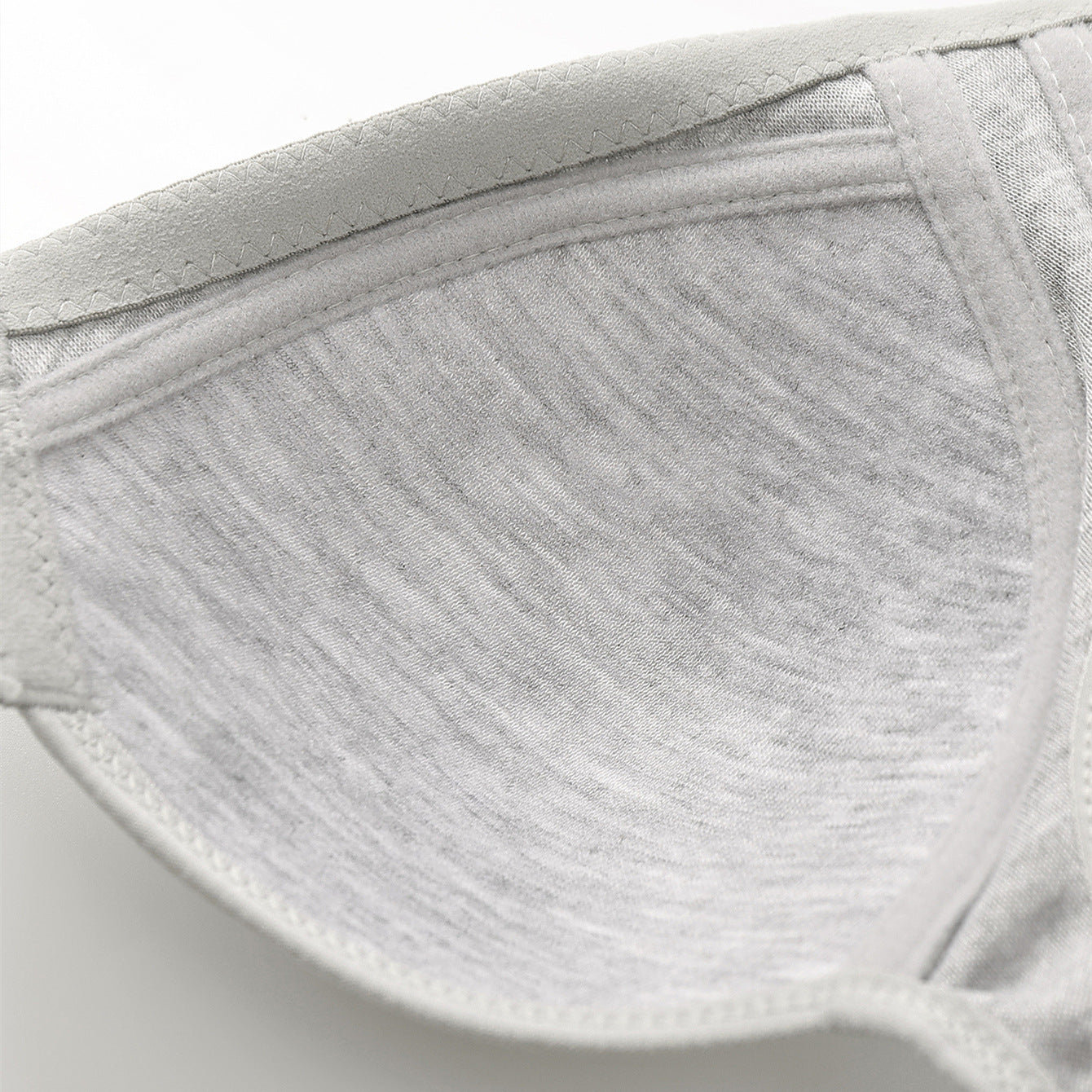 Wireless Front-Closure Push-Up Bra