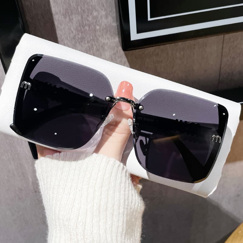 Women's Fashionable Half-Rim Gradient Sunglasses