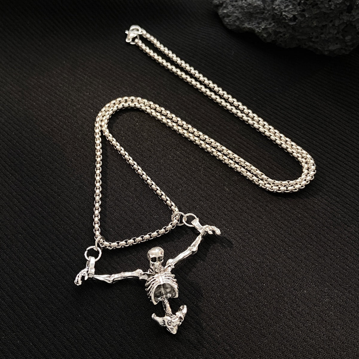 Halloween Gothic Dark Skeleton Pendant Necklace