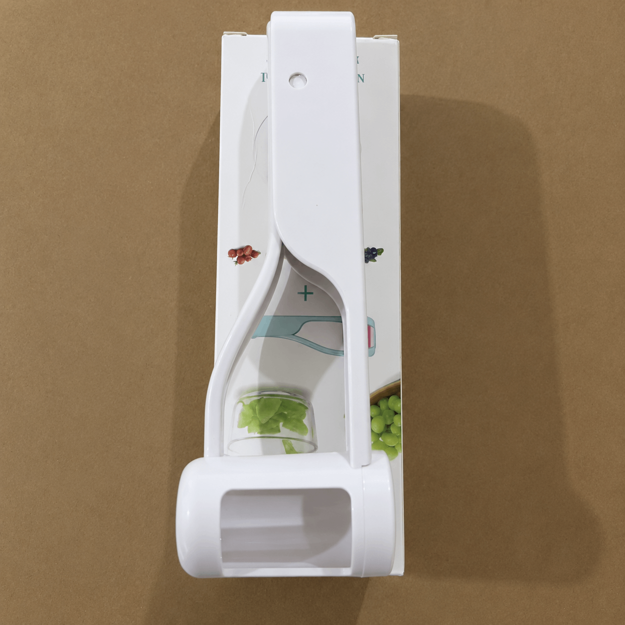 🍓Mini Fruit Wedge Cutter – One-Press Slices for Cherry Tomatoes, Limes & Plums, Great for Fruit Salads, Drinks & Kids' Snacks