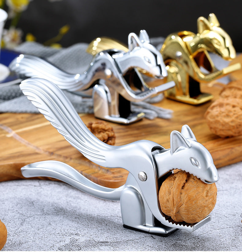 Zinc Alloy Squirrel-Shaped Nutcracker – Metal Walnut Cracker & Nut Shell Opener Kitchen Tool
