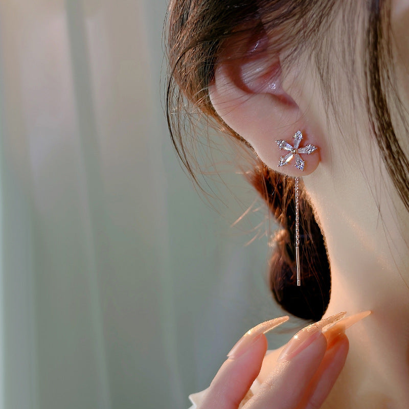 Shiny Diamond Flower Earrings