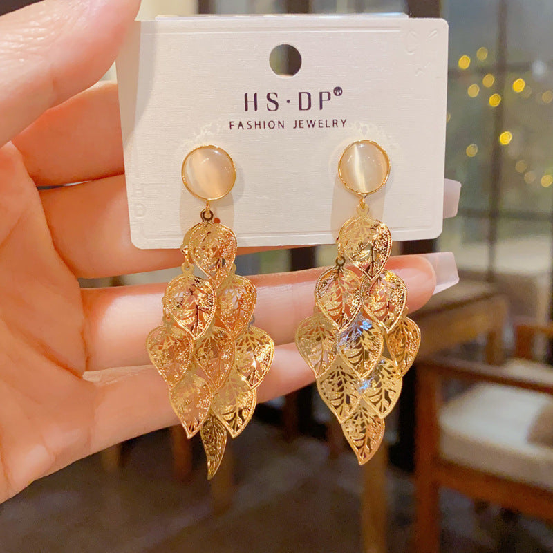 High Quality—Leaf Tassel Earrings with Hollow Design, Round Cat Eye Stone Inlaid Statement Earrings