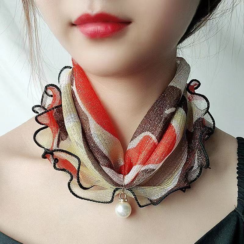 Printed scarf with pearl pendant