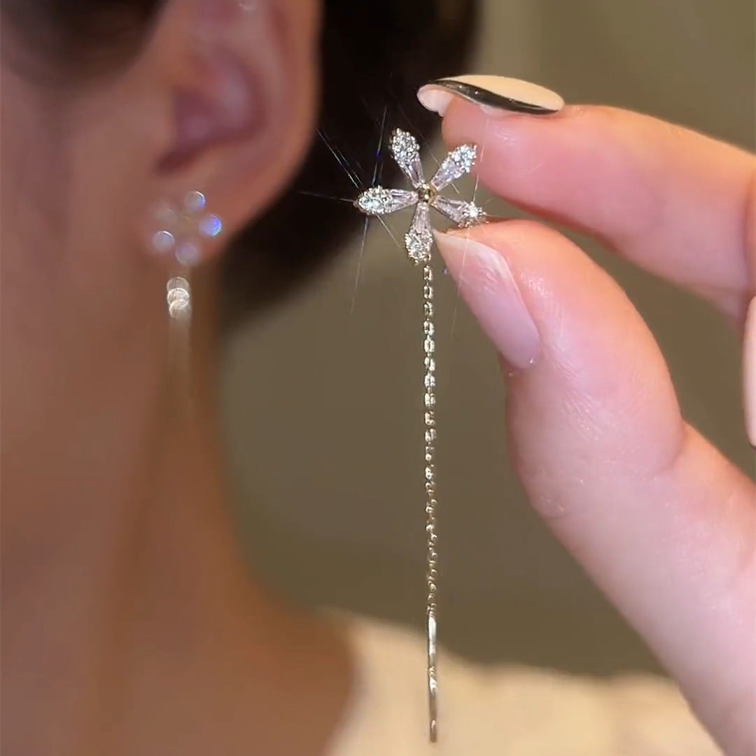 Shiny Diamond Flower Earrings