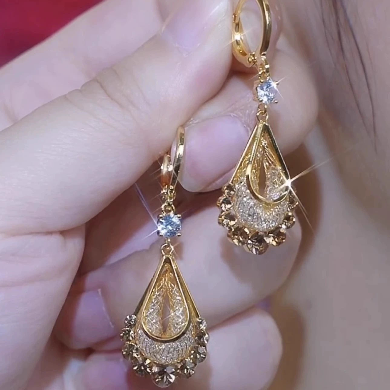 High quality-golden wire hollow water drop earrings