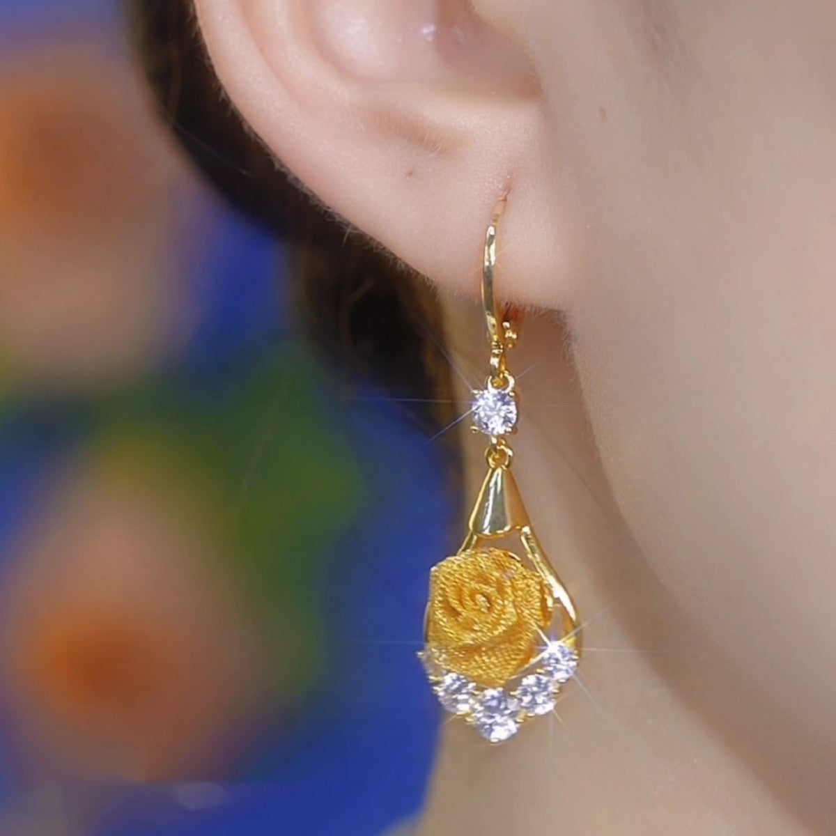 High quality - elegant golden rose earrings