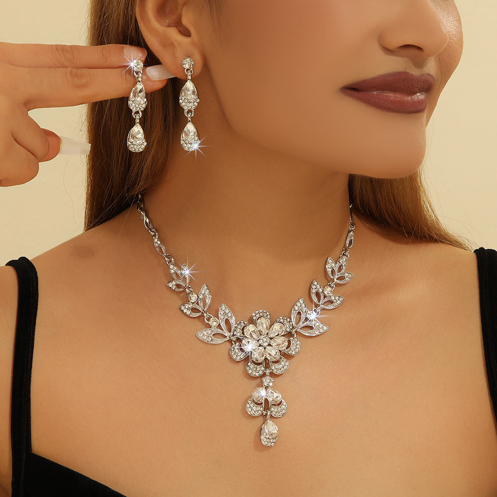 High-Quality Teardrop Flower Diamond Necklace & Earrings Set