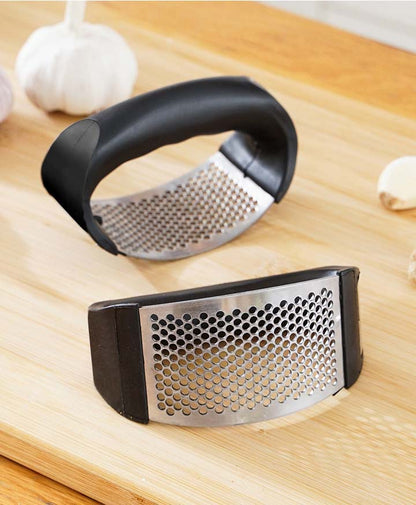 🧄 Easy Garlic Crusher – Save Time in Every Kitchen! 🔥