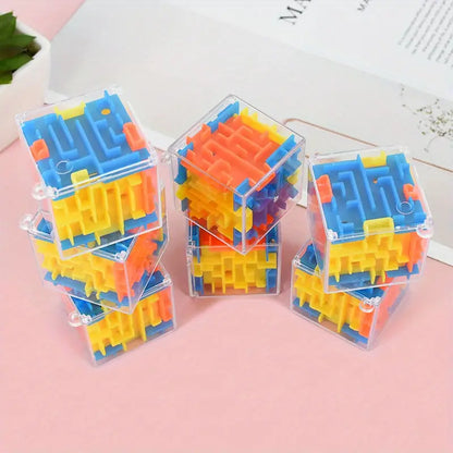 3D Cube Maze Puzzle – Six-Sided Challenge Game