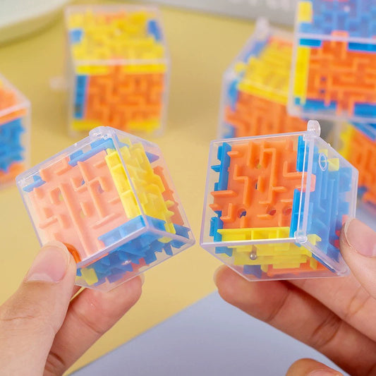 3D Cube Maze Puzzle – Six-Sided Challenge Game