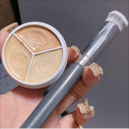 3-In-1 Contouring And Brighten Concealer Palette