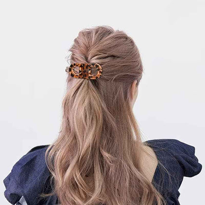 ✨ Magnetic Hair Clip｜Comfortable Even When Lying Down