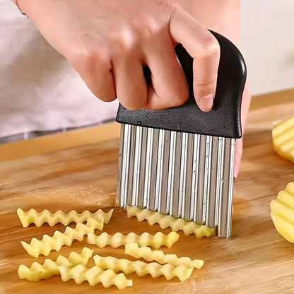 Versatile Wavy Knife for Fruits, Vegetables & Salads