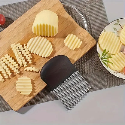 Versatile Wavy Knife for Fruits, Vegetables & Salads